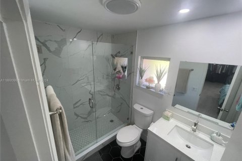 Touwnhouse à vendre à Coral Springs, Floride: 1 chambre, 86.21 m2 № 1365434 - photo 14