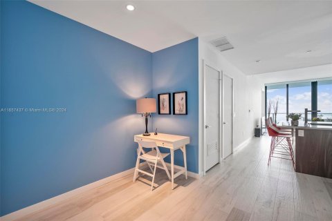 Copropriété à louer à Miami, Floride: 2 chambres, 98.2 m2 № 1365945 - photo 19