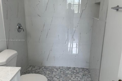 Copropriété à vendre à Miami, Floride: 2 chambres, 76.83 m2 № 1368767 - photo 4