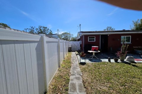 House in Tampa, Florida 3 bedrooms, 91.79 sq.m. № 1426917 - photo 21