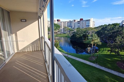 Condominio en venta en Lauderhill, Florida, 2 dormitorios, 106.65 m2 № 1404536 - foto 7