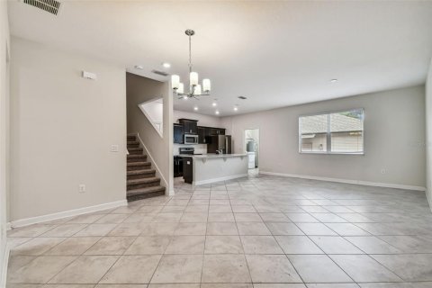 Townhouse in Winter Garden, Florida 4 bedrooms, 185.8 sq.m. № 1247193 - photo 8