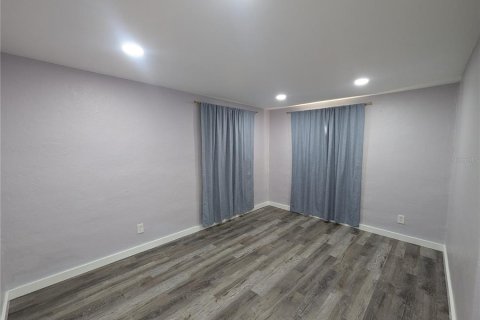 Immobilier commercial à vendre à Tampa, Floride: 93.65 m2 № 1326616 - photo 12