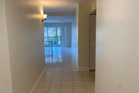 Condo in Coral Springs, Florida, 2 bedrooms  № 1188666 - photo 16