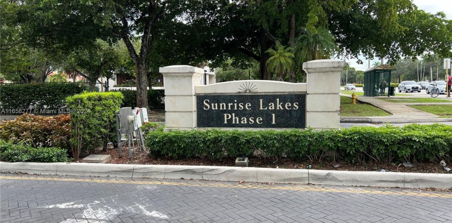 Condominio en Sunrise, Florida, 2 dormitorios  № 1364156