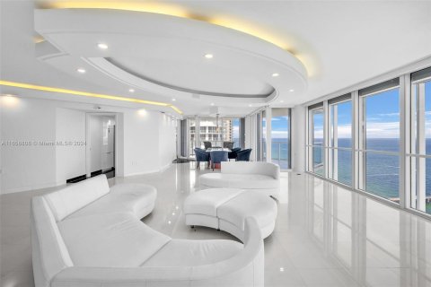 Copropriété à louer à Sunny Isles Beach, Floride: 2 chambres, 187.66 m2 № 1364157 - photo 12