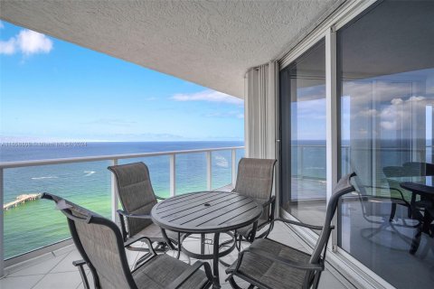 Copropriété à louer à Sunny Isles Beach, Floride: 2 chambres, 187.66 m2 № 1364157 - photo 4