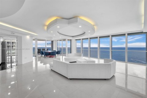 Copropriété à louer à Sunny Isles Beach, Floride: 2 chambres, 187.66 m2 № 1364157 - photo 8