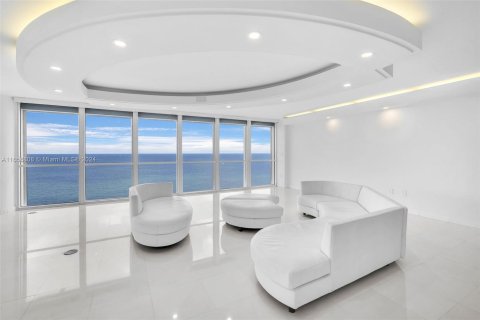 Copropriété à louer à Sunny Isles Beach, Floride: 2 chambres, 187.66 m2 № 1364157 - photo 11