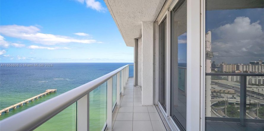 Condo in Sunny Isles Beach, Florida, 2 bedrooms  № 1364157