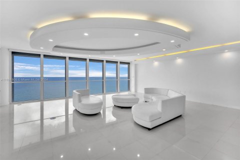 Copropriété à louer à Sunny Isles Beach, Floride: 2 chambres, 187.66 m2 № 1364157 - photo 7