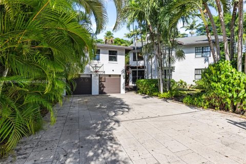 Casa en venta en Miami, Florida, 4 dormitorios, 288.74 m2 № 1364102 - foto 4