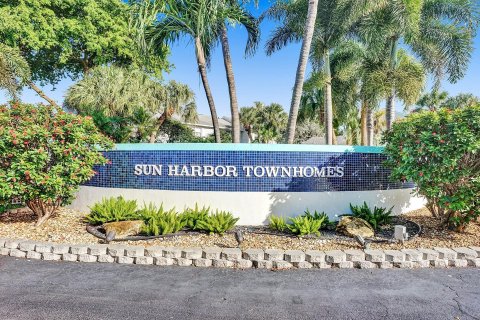 Townhouse in Pompano Beach, Florida 2 bedrooms, 94.57 sq.m. № 1136257 - photo 5