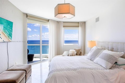 Condominio en alquiler en Sunny Isles Beach, Florida, 3 dormitorios, 205.69 m2 № 21954 - foto 10