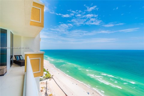 Copropriété à louer à Sunny Isles Beach, Floride: 3 chambres, 205.69 m2 № 21954 - photo 16