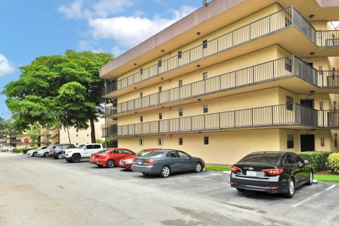 Condominio en venta en Plantation, Florida, 2 dormitorios, 104.05 m2 № 1269892 - foto 3