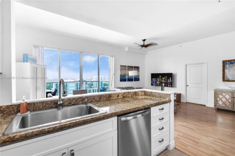 Copropriété à vendre à Miami, Floride: 2 chambres, 116.59 m2 № 1365842 - photo 13