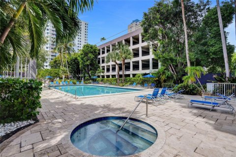 Condominio en venta en Miami, Florida, 2 dormitorios, 78.78 m2 № 1365840 - foto 10