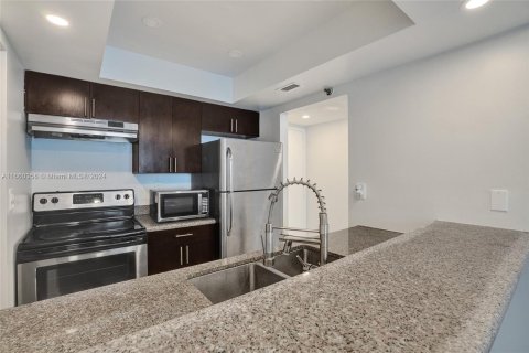 Condominio en venta en Miami, Florida, 2 dormitorios, 78.78 m2 № 1365840 - foto 4