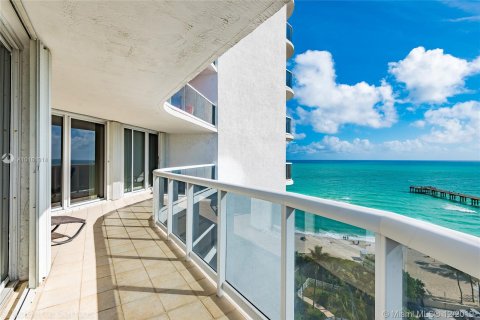 Apartamento en alquiler en Sunny Isles Beach, Florida, 3 dormitorios, 160.72 m2 № 14061 - foto 10