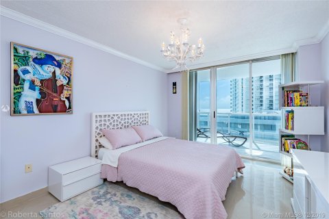 Apartment in Sunny Isles Beach, Florida 3 bedrooms, 160.72 sq.m. № 14061 - photo 23