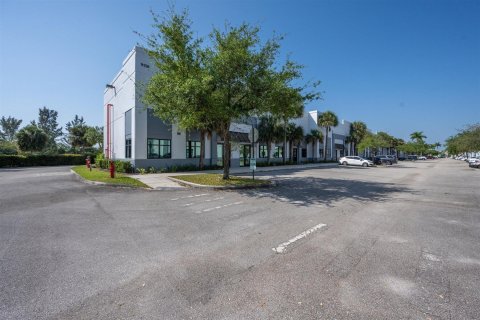 Купить коммерческую недвижимость в Ройял-Палм-Бич, Флорида № 367256 - фото 28