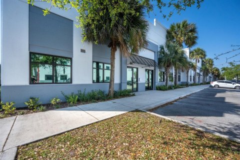 Immobilier commercial à vendre à Royal Palm Beach, Floride № 367256 - photo 27
