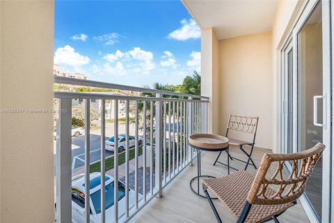 Condominio en venta en Coral Gables, Florida, 2 dormitorios, 146.51 m2 № 859930 - foto 15