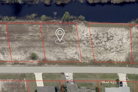 Terreno en venta en Cape Coral, Florida № 1304249 - foto 4