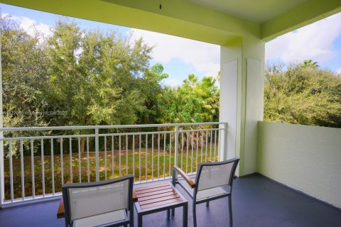 Condo in Doral, Florida, 1 bedroom  № 640122 - photo 19