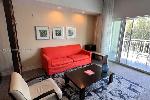 Condo in Doral, Florida, 1 bedroom  № 640122 - photo 1