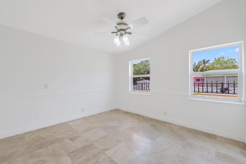 Casa en venta en Boynton Beach, Florida, 3 dormitorios, 255.02 m2 № 1118685 - foto 20