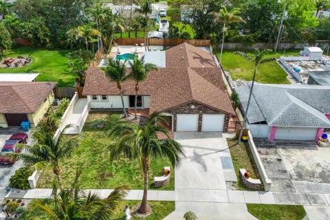 Villa ou maison à vendre à Boynton Beach, Floride: 3 chambres, 255.02 m2 № 1118685 - photo 8