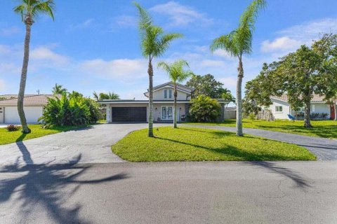 House in Boca Raton, Florida 3 bedrooms, 147.9 sq.m. № 1118683 - photo 25