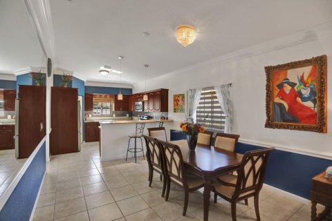 Villa ou maison à louer à West Palm Beach, Floride: 2 chambres, 122.07 m2 № 876438 - photo 19