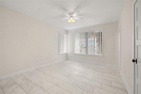 Villa ou maison à louer à Clearwater, Floride: 3 chambres, 196.21 m2 № 1363800 - photo 26