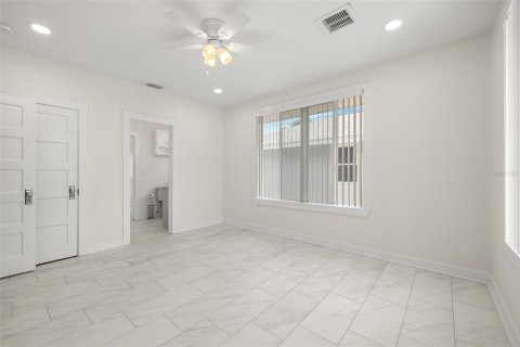 Villa ou maison à louer à Clearwater, Floride: 3 chambres, 196.21 m2 № 1363800 - photo 24