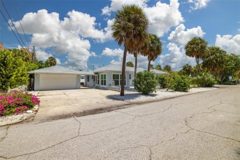 Villa ou maison à louer à Clearwater, Floride: 3 chambres, 196.21 m2 № 1363800 - photo 6