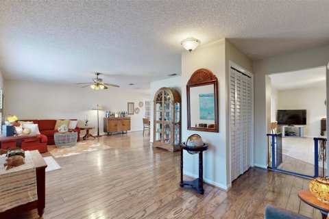 Casa en venta en Apollo Beach, Florida, 4 dormitorios, 179.3 m2 № 1363834 - foto 6