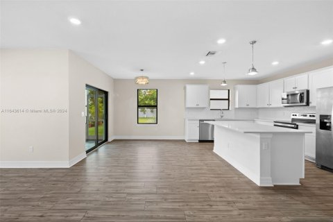 Casa en venta en Lauderdale Lakes, Florida, 4 dormitorios, 169.83 m2 № 1325415 - foto 17