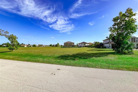 Terrain à vendre à Punta Gorda, Floride № 919226 - photo 4