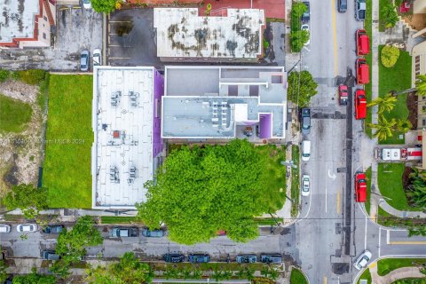 Propiedad comercial en venta en Miami, Florida № 1232433 - foto 11