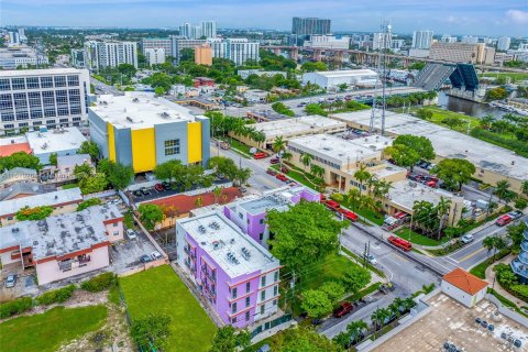 Propiedad comercial en venta en Miami, Florida № 1232433 - foto 21