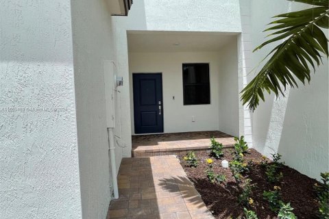 Townhouse in Miami, Florida 3 bedrooms, 123.65 sq.m. № 1232374 - photo 3