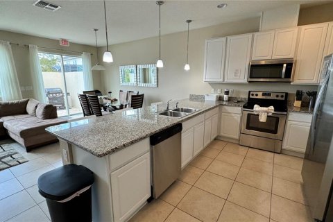 Touwnhouse à vendre à Kissimmee, Floride: 4 chambres, 153.2 m2 № 1368230 - photo 6