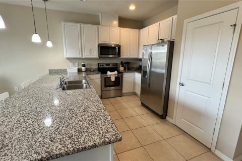 Townhouse in Kissimmee, Florida 4 bedrooms, 153.2 sq.m. № 1368230 - photo 5