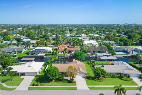 Villa ou maison à vendre à Boynton Beach, Floride: 3 chambres, 226.59 m2 № 1120067 - photo 12