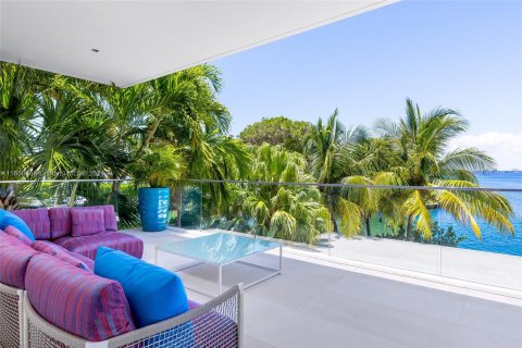 Casa en venta en Miami Beach, Florida, 8 dormitorios, 1189.52 m2 № 1332997 - foto 18