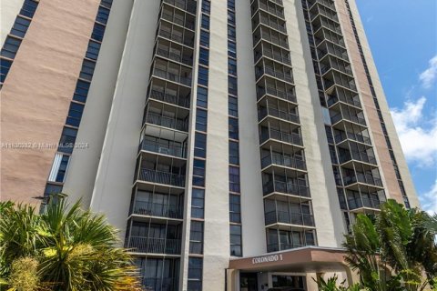 Copropriété à vendre à Aventura, Floride: 2 chambres, 105.72 m2 № 1291629 - photo 30