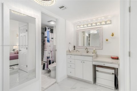 Copropriété à vendre à Aventura, Floride: 2 chambres, 105.72 m2 № 1291629 - photo 14